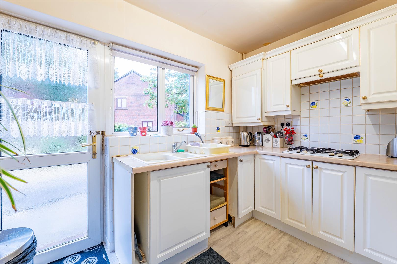 2 bed property in Penwortham Hall Gardens, Preston